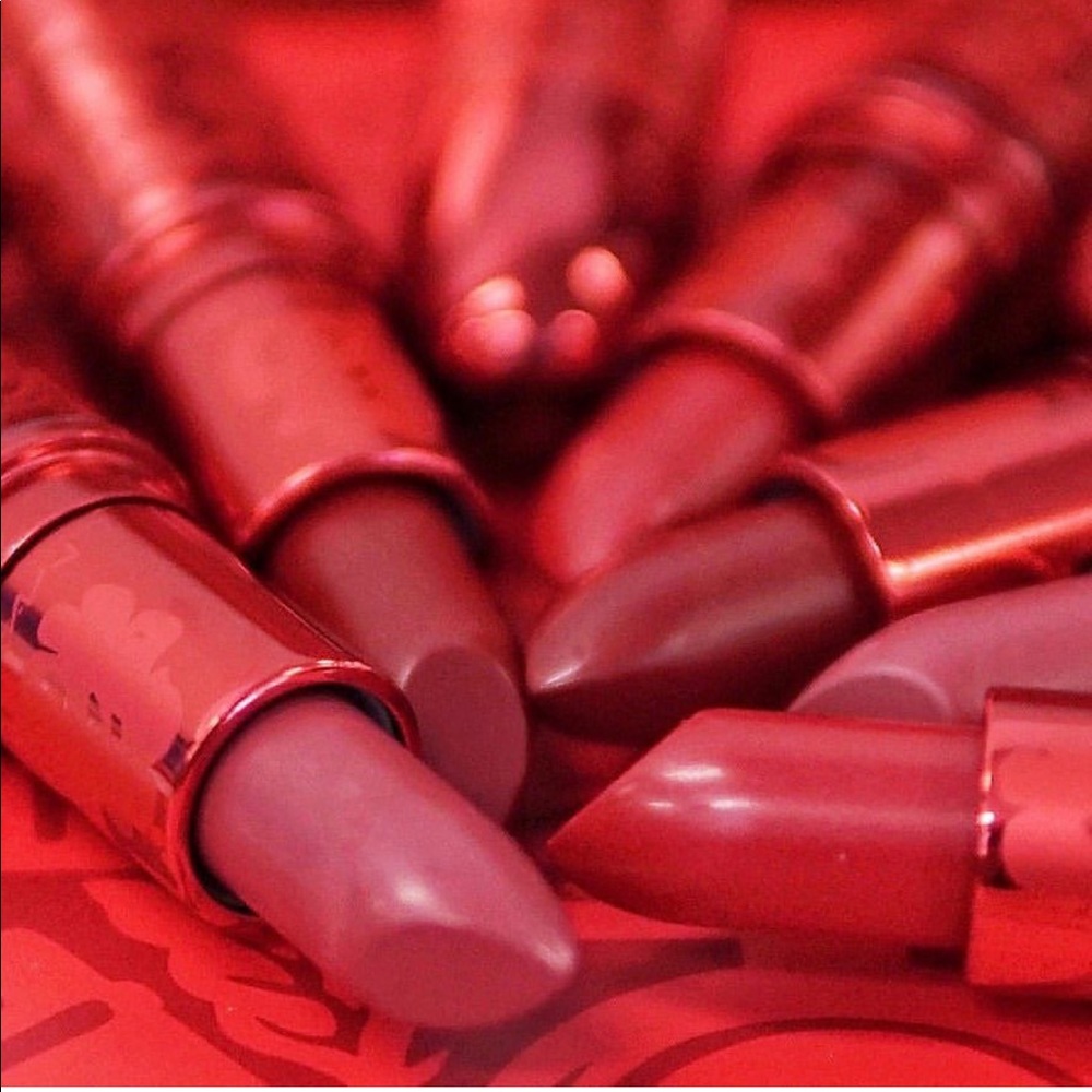 MAC Lunar New Year Lipstick Set Lucky Red 2019 NEW - Picture 3 of 8